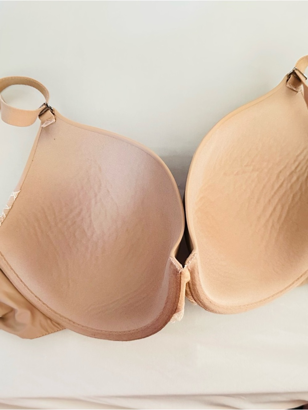 5 Soma Bras - 4 34DD Vanishing Back, 2 cream, 1 black, 1 black lace & 1 tan lift - Picture 6 of 13